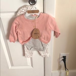 4-Piece Set